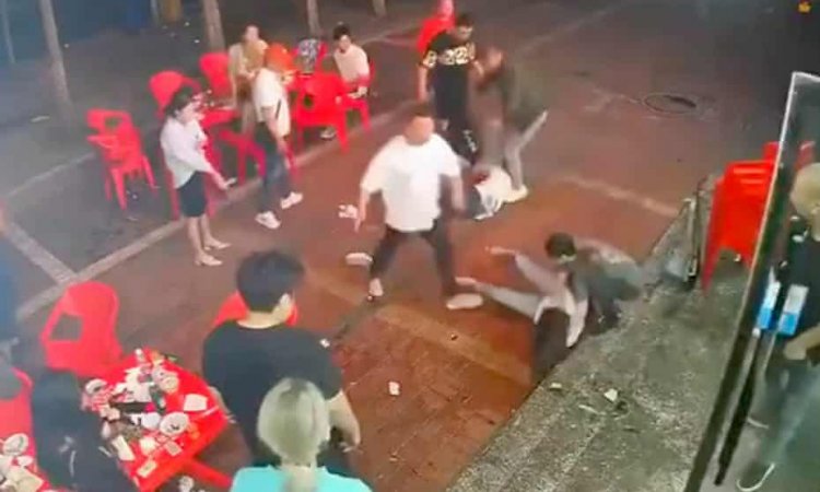 الصين تحكم على رجل اعتدى على نساء في مطعم بالسجن 24 عاما